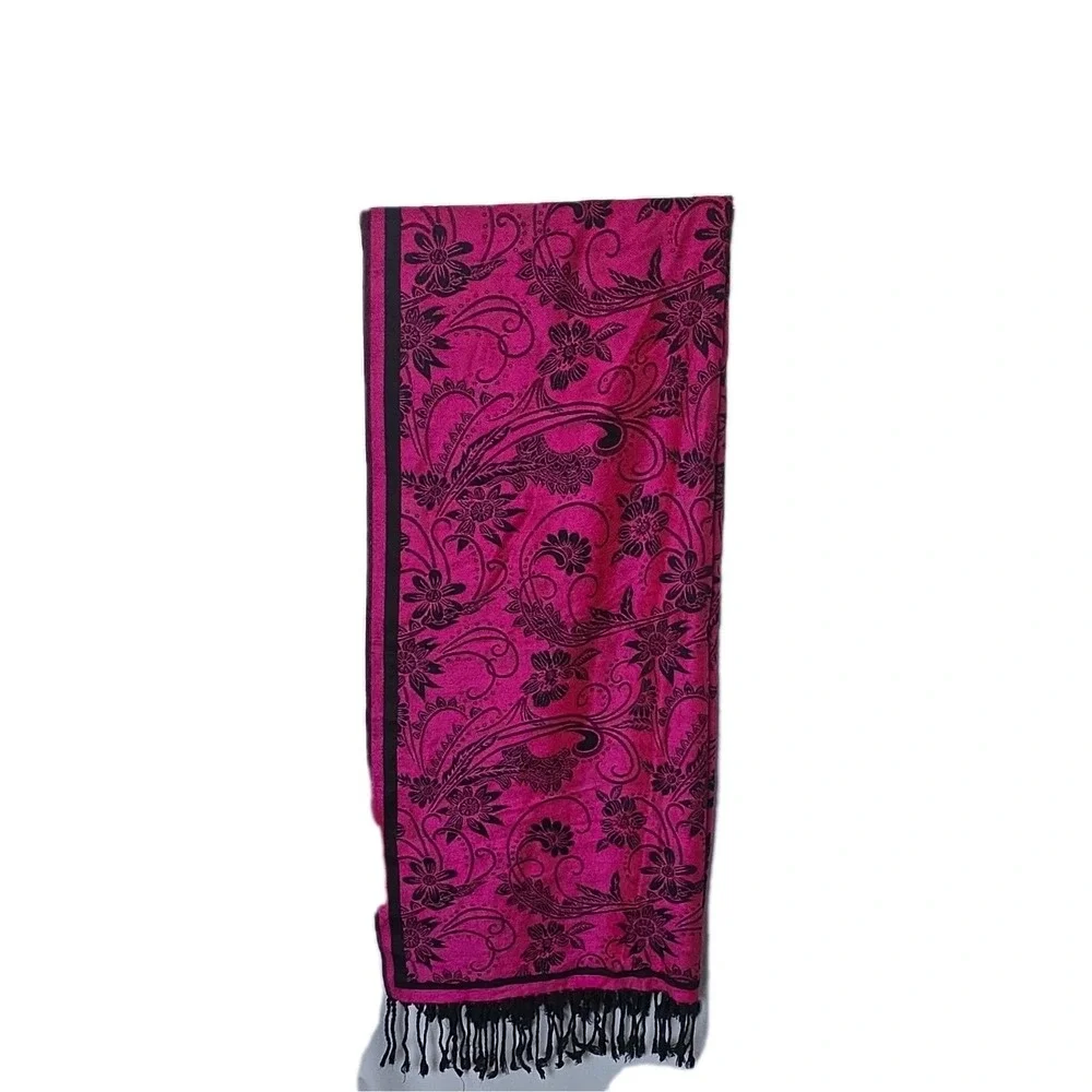 NWOT-100% Cashmere Pink Black Floral Woven Rectangle Scarf with Fringe for Women